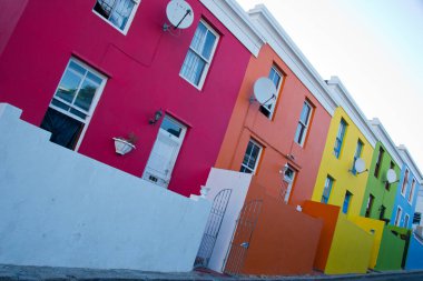 Cape Town, Güney Afrika 'nın ünlü bo-kaap bölgesinde renkli evler