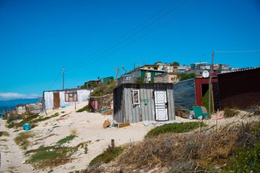 Khayelitsha kasabasında, Cape Town, Güney Afrika 'da gayri resmi yerleşim yerleri.