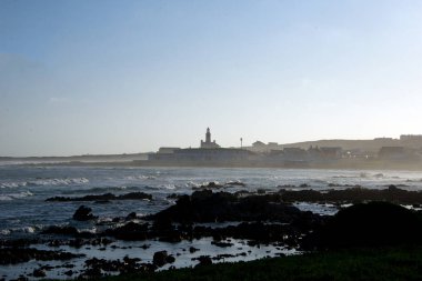Afrika 'nın en güneyindeki Cape Agulhas' taki deniz feneri. Atlantik ve Hint okyanuslarının birleştiği yer.