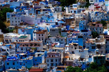 Rif Dağları, Fas 'taki ünlü mavi kasaba şefinin şehri.