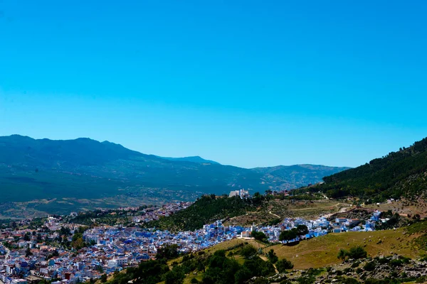 Rif Dağları, Fas 'taki ünlü mavi kasaba şefinin şehri.