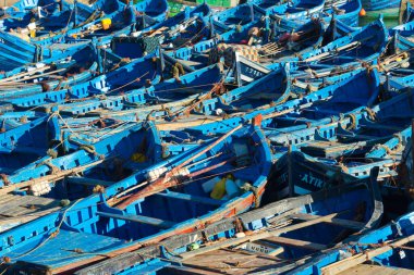 Essaouira limanında demirli balıkçı tekneleri, Fas