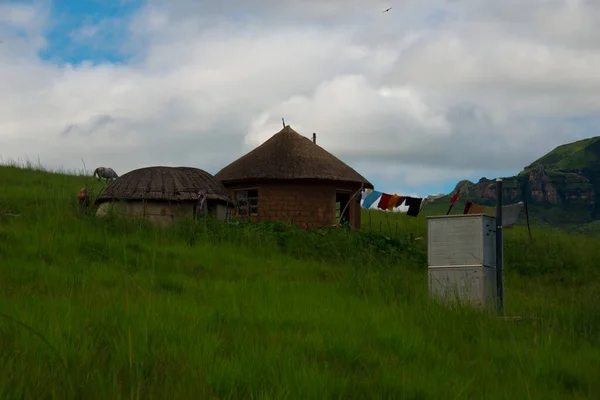 Ferme Rurale Avec Toilettes Fosse Dans Les Montagnes Drakensberg Kwazulu — Photo