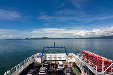 Kosta Rika 'daki beyaz kumsal.