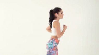 kadın çalışan kulaklıklar ile