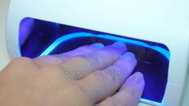 Çivi jel yöntemiyle kurutma için Uv lamba.