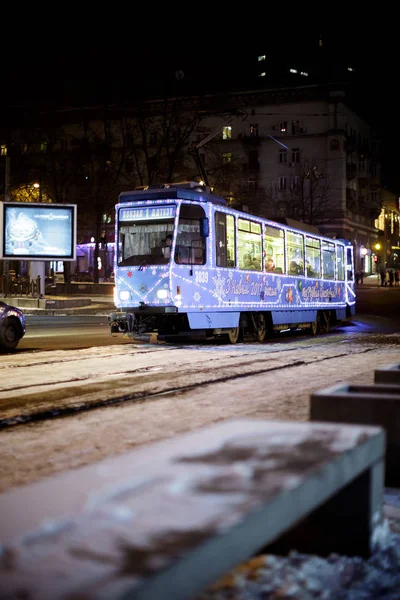 Dnepr, Ukraine - JANUARY 1, 2017:  Christmas tram with festive l — Stock Photo, Image