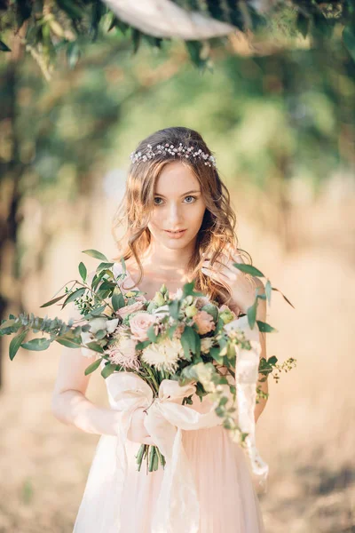 花の花束を花嫁 — ストック写真