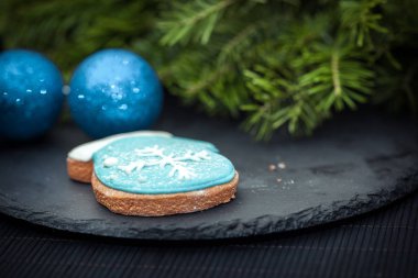 Süslü Noel mitten gingerbread buzlanma kurabiyesi