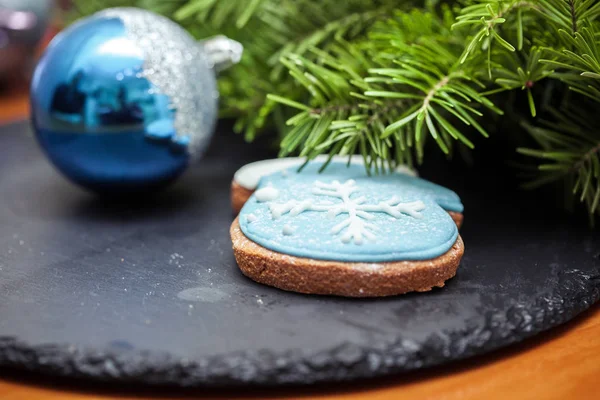 Galleta de guinda de pan de jengibre decorada de Navidad — Foto de Stock