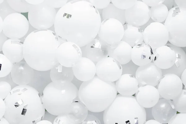 Hintergrund vieler weißer Luftballons. weiße Textur — Stockfoto