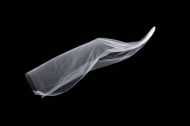 siyah arka plan üzerine izole beyaz düğün gelin peçe