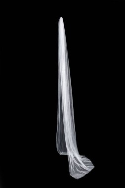 siyah arka plan üzerine izole beyaz düğün gelin peçe