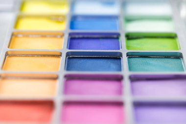 Palet renkli göz gölgeler, doku. Sığ derinlik-in tarla