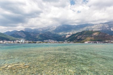 Budva denizden görünüm