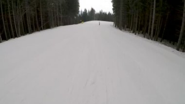 Kayak merkezinde yamaçlarında Snowboard Snowboard.