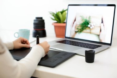 bilgisayar dizüstü bilgisayarda rötuş