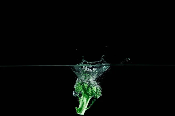 Broccoli in water splash — Stock Photo, Image