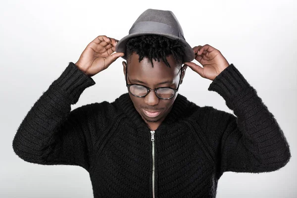 Hombre afroamericano en gafas — Foto de Stock