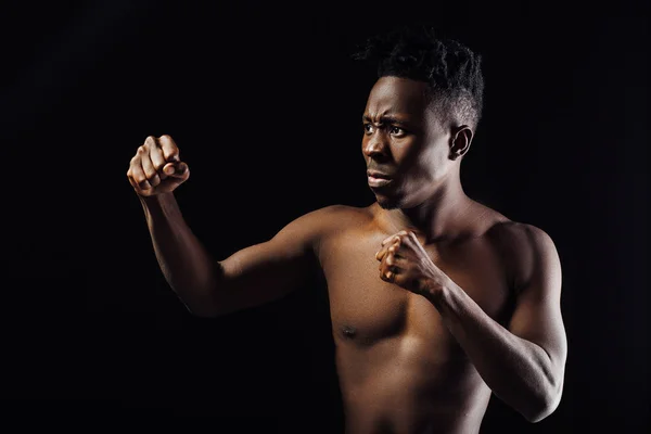 Atleta afro-americano di sesso maschile boxe — Foto Stock