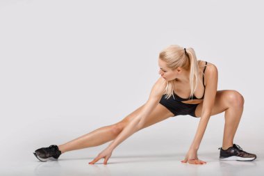 spor giyim kadın çalışmaları yapar