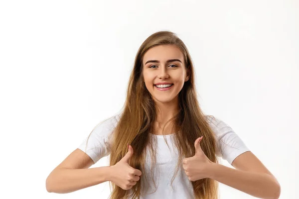 Portrait of young beautiful woman showing thumbs up — 스톡 사진