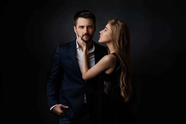 Elegant couple on black background. — 스톡 사진
