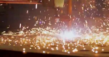 Endüstriyel cnc plazma kesim metal plaka