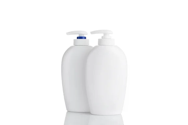 Maquette cosmétique bouteilles isolées sur blanc . — Photo
