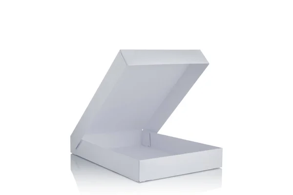 Lepenková krabička izolovaná na bílé — Stock fotografie