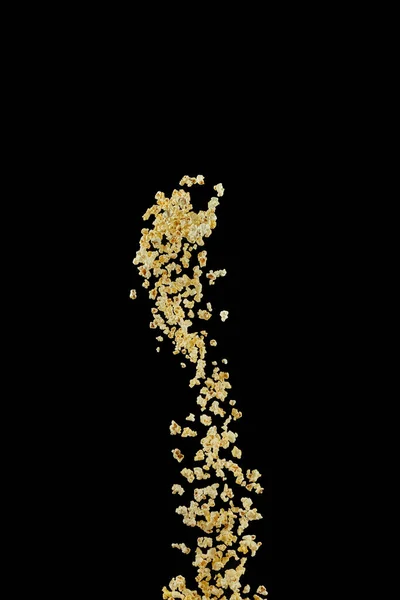 Repülő popcorn fekete alapon, — Stock Fotó