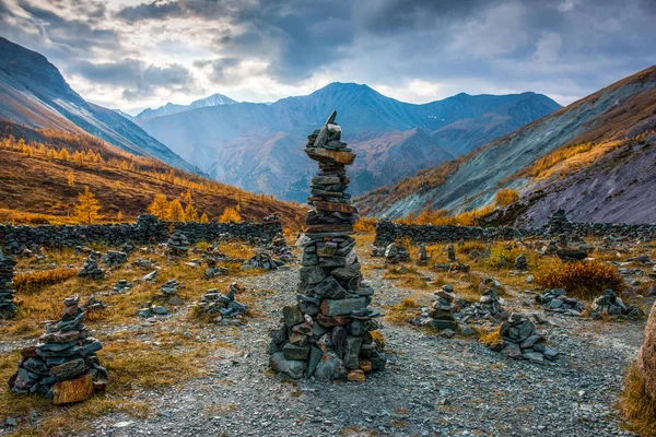 Yarlu στην κοιλάδα το φθινόπωρο Altai. Ρωσία Εικόνα Αρχείου