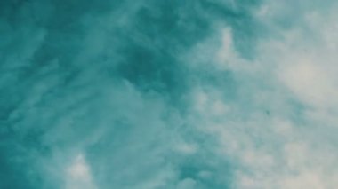 beyaz bulutlar timelapse