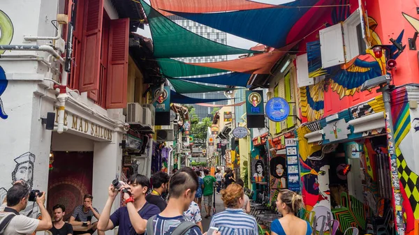 Singapur; 9 Haziran 2019: Hacı Yolu 'ndaki kalabalık