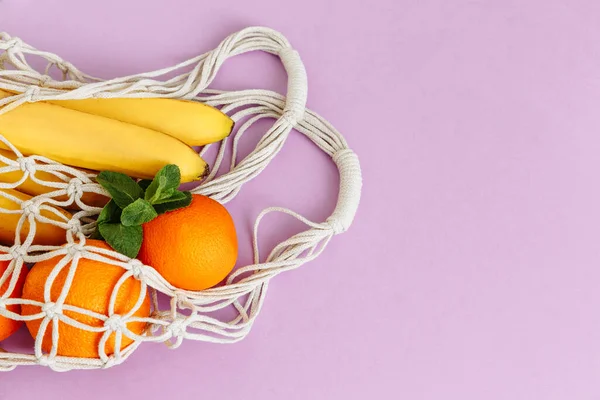 Hållbar Miljövänlig Livsstil Bomull Sträng Nät Väska Med Frukt Återanvändbara — Stockfoto