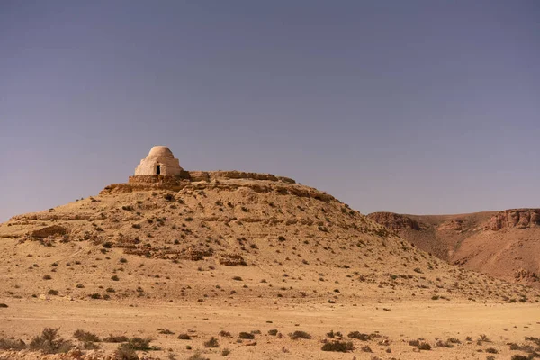 첸니는 튀니지 토우인 지역에 폐허가 베르베르 마을이다 — 스톡 사진
