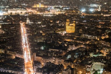 Geceleyin Paris, Fransa