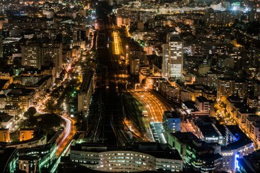 Geceleyin Paris, Fransa