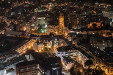 Paris, geceleri La Defans
