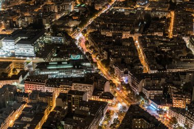 Paris, geceleri La Defans