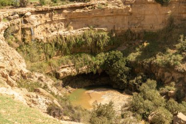 Oeslatia 'ya hoş geldiniz. Djebel ousselat ve djebel serj arasında bir düzlük merkezi