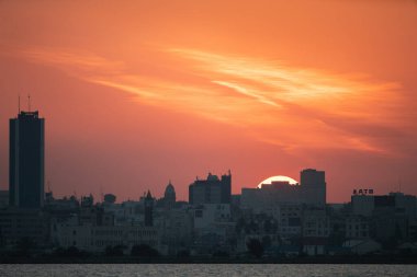 Tunus Tunus 'un bazı farklı görünümleri