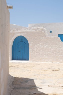 Takrouna, Tunisia 'nın Sahel bölgesinde küçük bir köy, bir tepede..