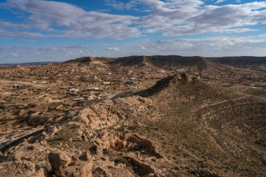 Zammour, Tunus Dahar 'ın güney kenti..