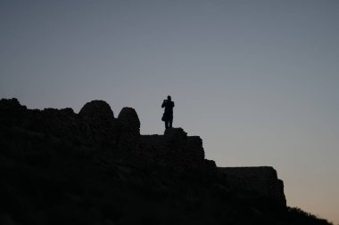 Djebel Dahar Güney Tunus 'ta. Alçak kumtaşı dağ zinciri .
