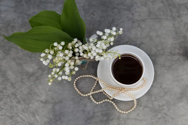 View Next Cup Tea Bouquet Lilies Valley Beads — Stock Photo, Image