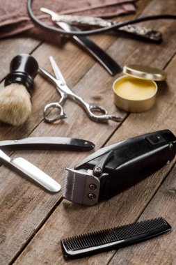 Elektrik kesme makinesi ve tarak