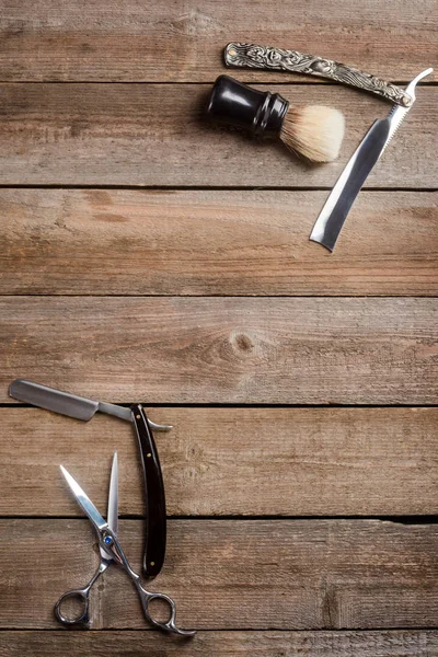 Винтажные бритвы и ножницы — стоковое фото