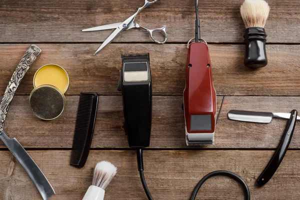 Electric hair trimmers and wax — Stock Photo, Image