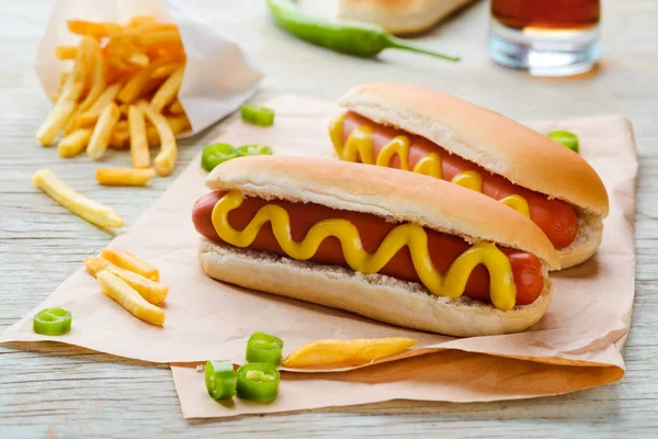 Hotdogs en hete peper — Stockfoto